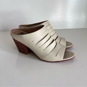 FORTRESS OF INCA Gaby Ivory Leather Mules Heels Sandals